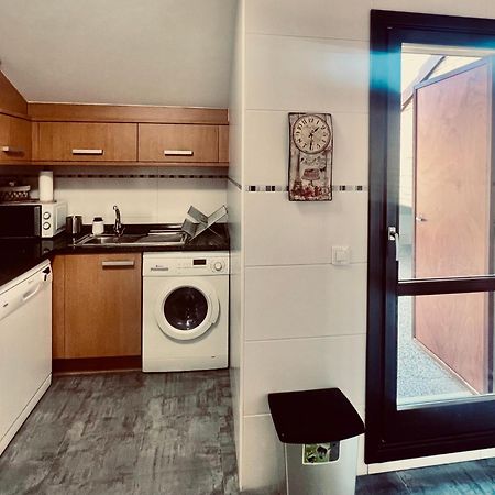 Ferienwohnung Atico Con Terrazas, Garaje Y Ascensor En El Casco Antiguo Huesca Exterior foto