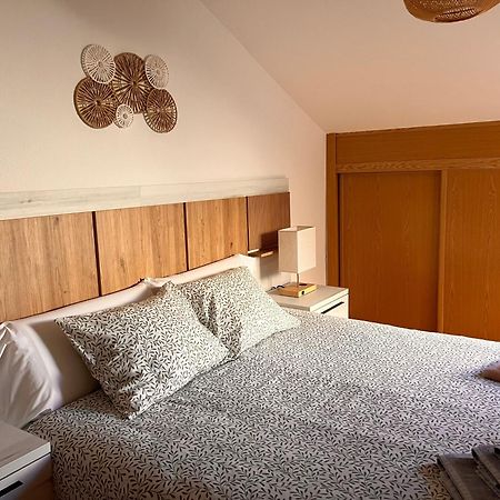 Ferienwohnung Atico Con Terrazas, Garaje Y Ascensor En El Casco Antiguo Huesca Exterior foto