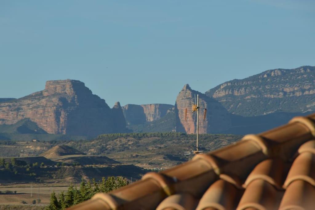 Ferienwohnung Atico Con Terrazas, Garaje Y Ascensor En El Casco Antiguo Huesca Exterior foto